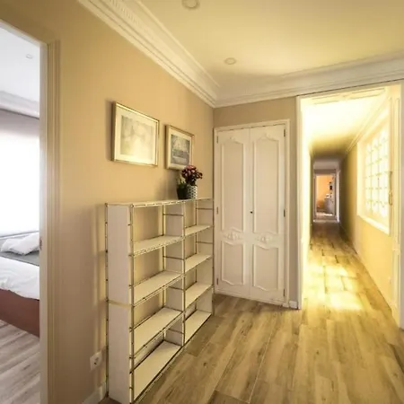 Moonkey - El Mercado Alicante